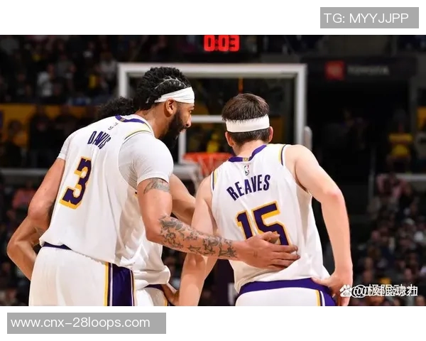 2012年NBA经典对决热火与湖人巅峰对决的精彩瞬间回顾 2012年NBA经典对决热火与湖人巅峰对决的精彩瞬间回顾